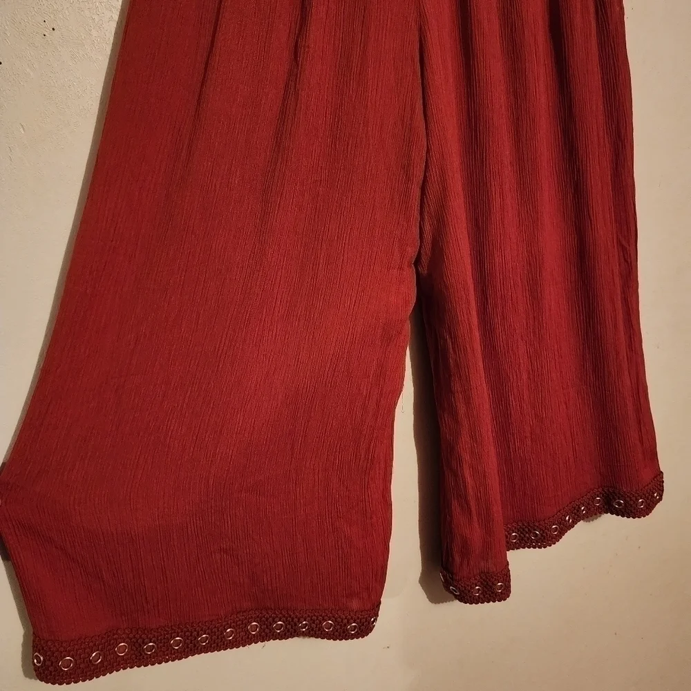 New Directions Wide Leg Boho Capris Gold Accents -Rust Size L NWT